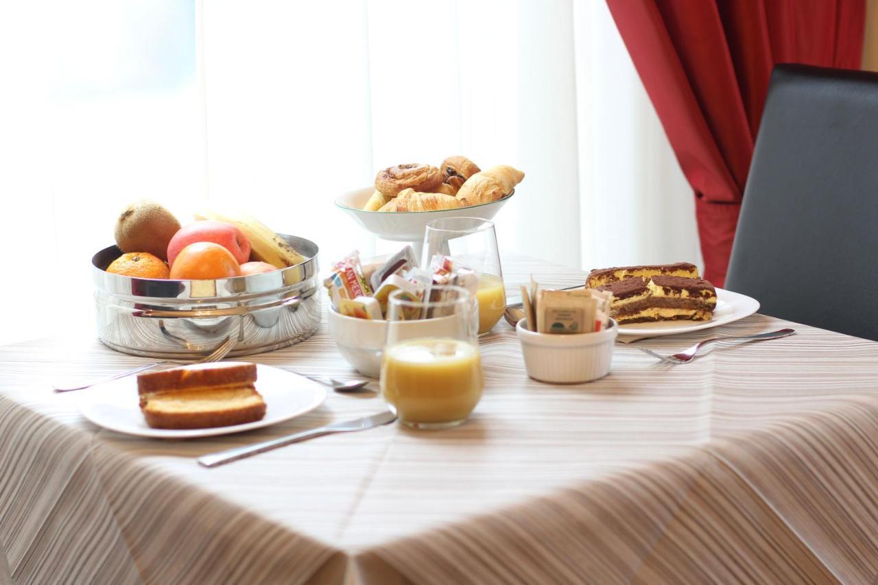 Hotel Prime Пистоя Екстериор снимка
